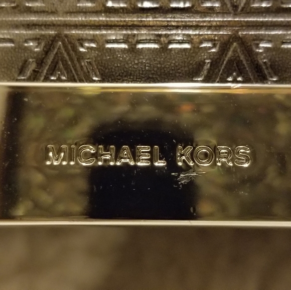 Michael Kors Gunmetal clutch. - Picture 5 of 5